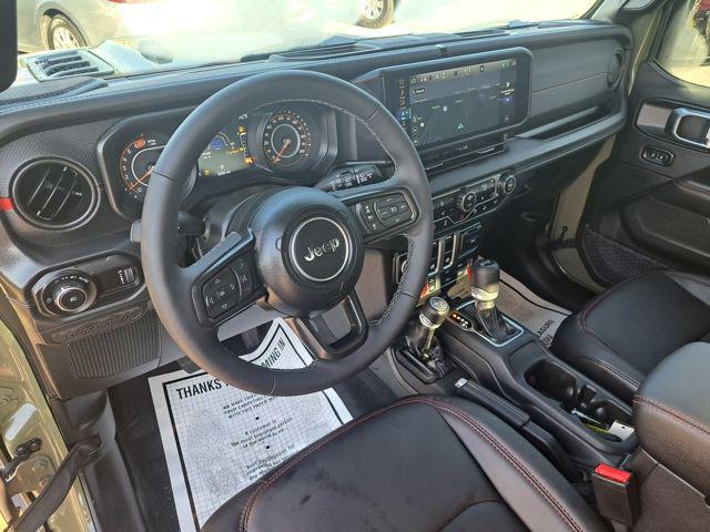 2025 Jeep Wrangler 2-Door Rubicon 4x4