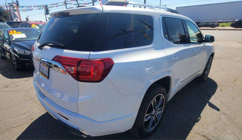 2017 GMC Acadia Denali