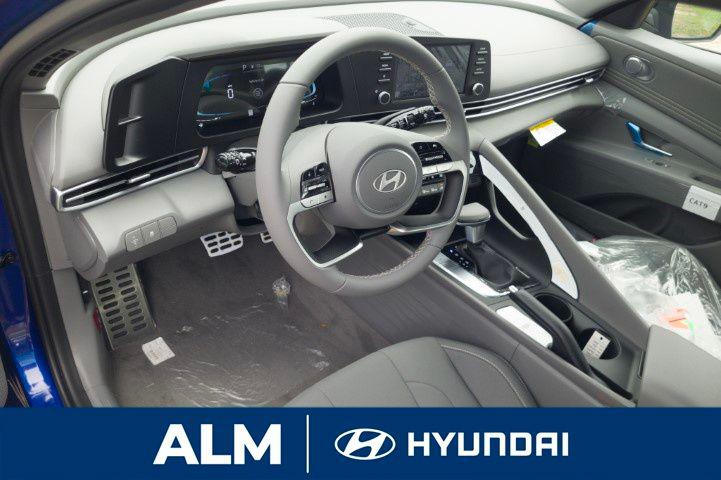 2025 Hyundai Elantra SEL Sport photo 9