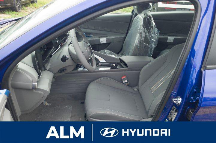 2025 Hyundai Elantra SEL Sport photo 10