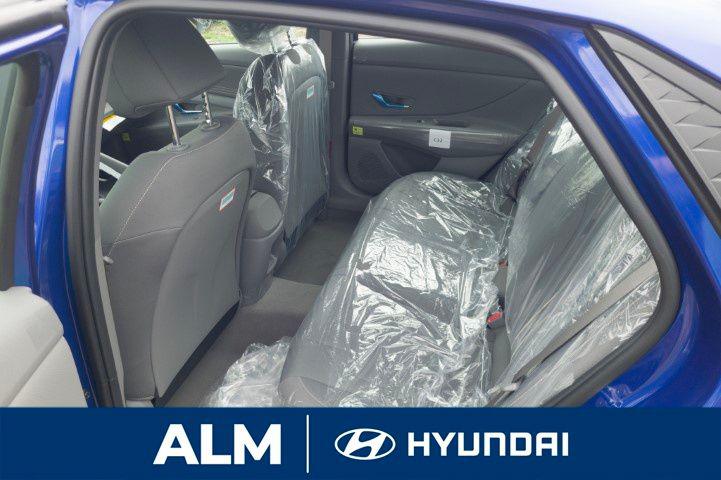 2025 Hyundai Elantra SEL Sport photo 11