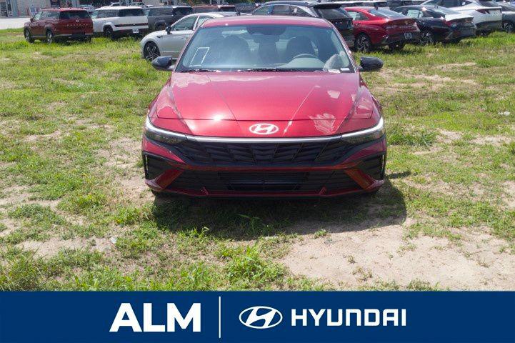 2025 Hyundai Elantra SEL Sport photo 2