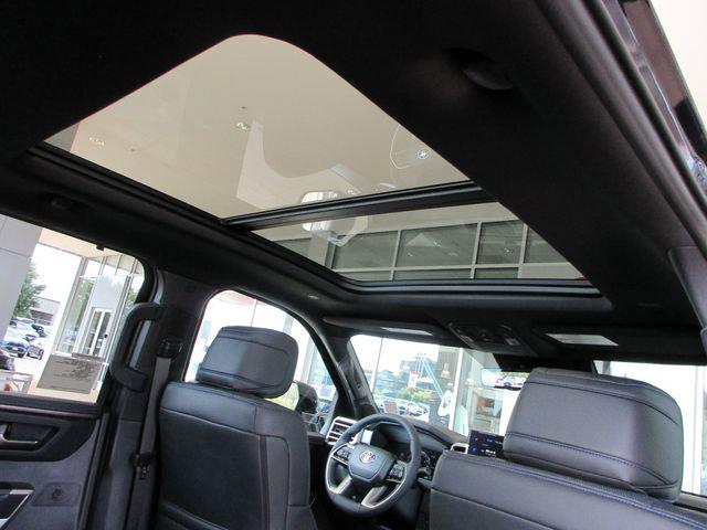 2026 Toyota Tundra Platinum Hybrid CrewMax 5.5' Bed