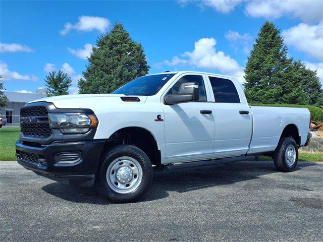 2024 RAM 2500 Tradesman Crew Cab 4x4 8 Box
