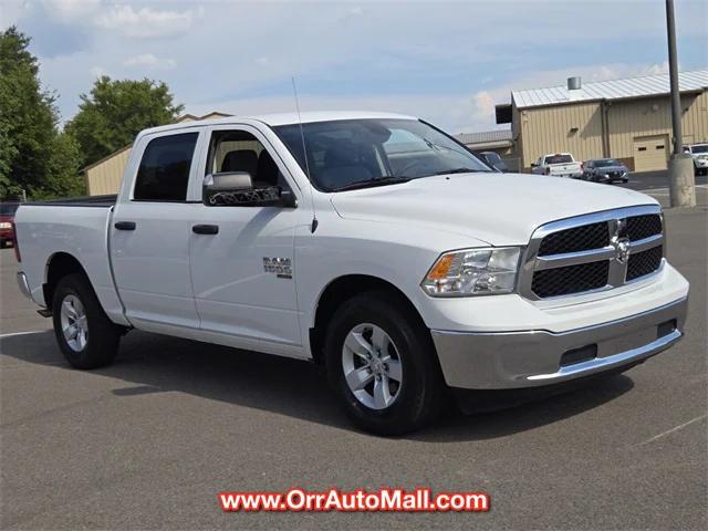 2023 RAM 1500 Classic SLT Crew Cab 4x2 57 Box 2023 RAM 1500 Classic SLT Crew Cab 4x2 57 Box