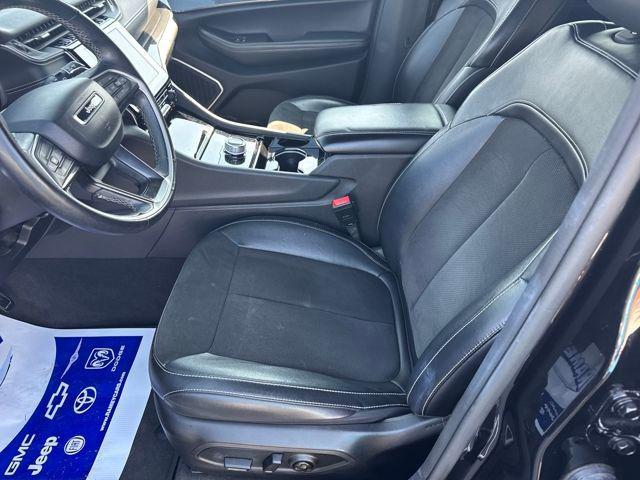 2022 Jeep Grand Cherokee L Altitude 4x4
