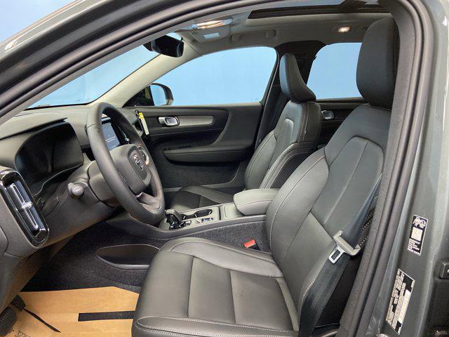 2026 Volvo XC40 B5 Core