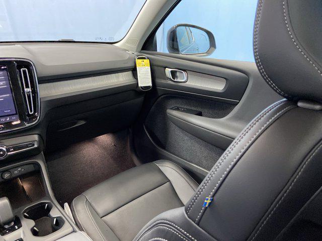 2026 Volvo XC40 B5 Core