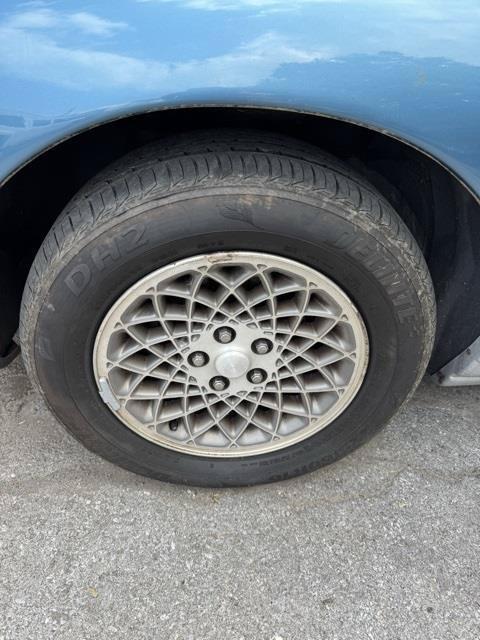 1993 Chrysler Concorde Base