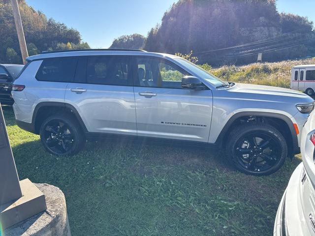 2025 Jeep Grand Cherokee GRAND CHEROKEE L LIMITED 4X4 2025 Jeep Grand Cherokee GRAND CHEROKEE L LIMITED 4X4