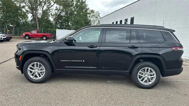 2025 Jeep Grand Cherokee GRAND CHEROKEE L LAREDO X 4X4