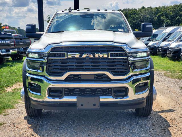 2026 RAM Ram 5500 Chassis Cab RAM 5500 TRADESMAN CHASSIS REGULAR CAB 4X2 84 CA