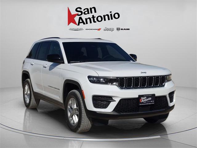 2025 Jeep Grand Cherokee GRAND CHEROKEE LAREDO X 4X2
