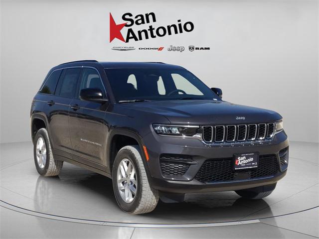 2025 Jeep Grand Cherokee GRAND CHEROKEE LAREDO X 4X2