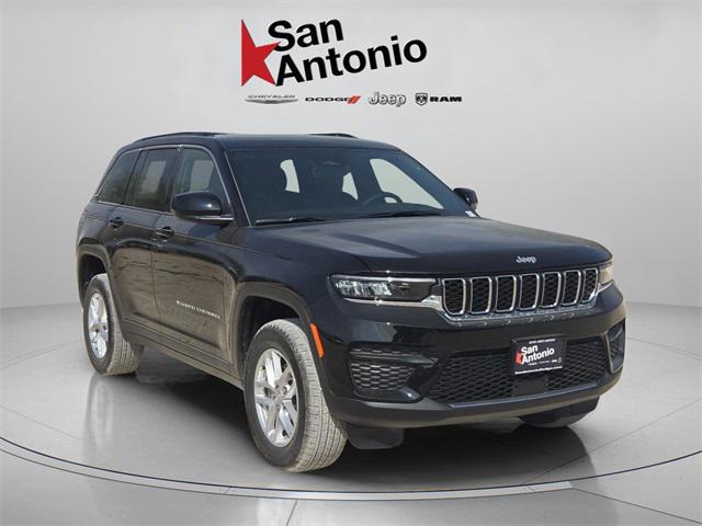 2025 Jeep Grand Cherokee GRAND CHEROKEE LAREDO X 4X2