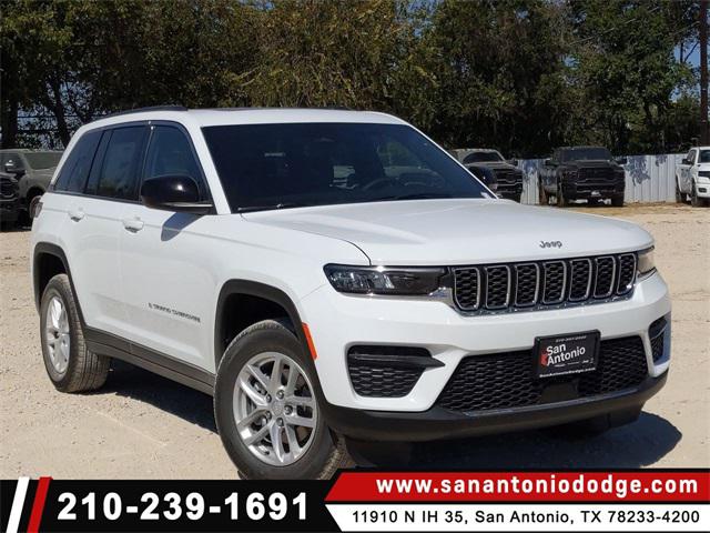 2025 Jeep Grand Cherokee GRAND CHEROKEE LAREDO X 4X2