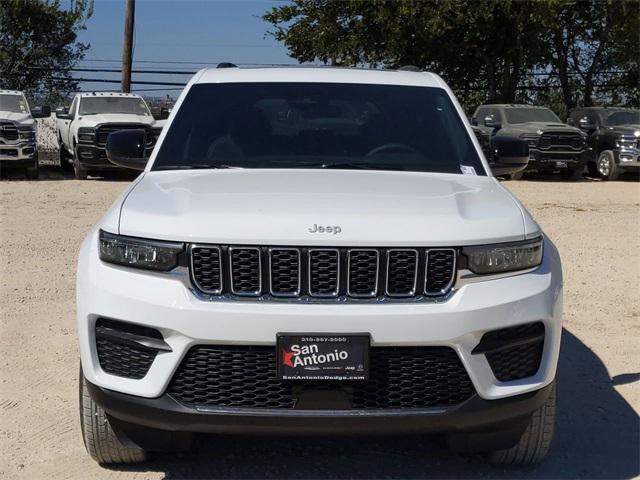 2025 Jeep Grand Cherokee GRAND CHEROKEE LAREDO X 4X2