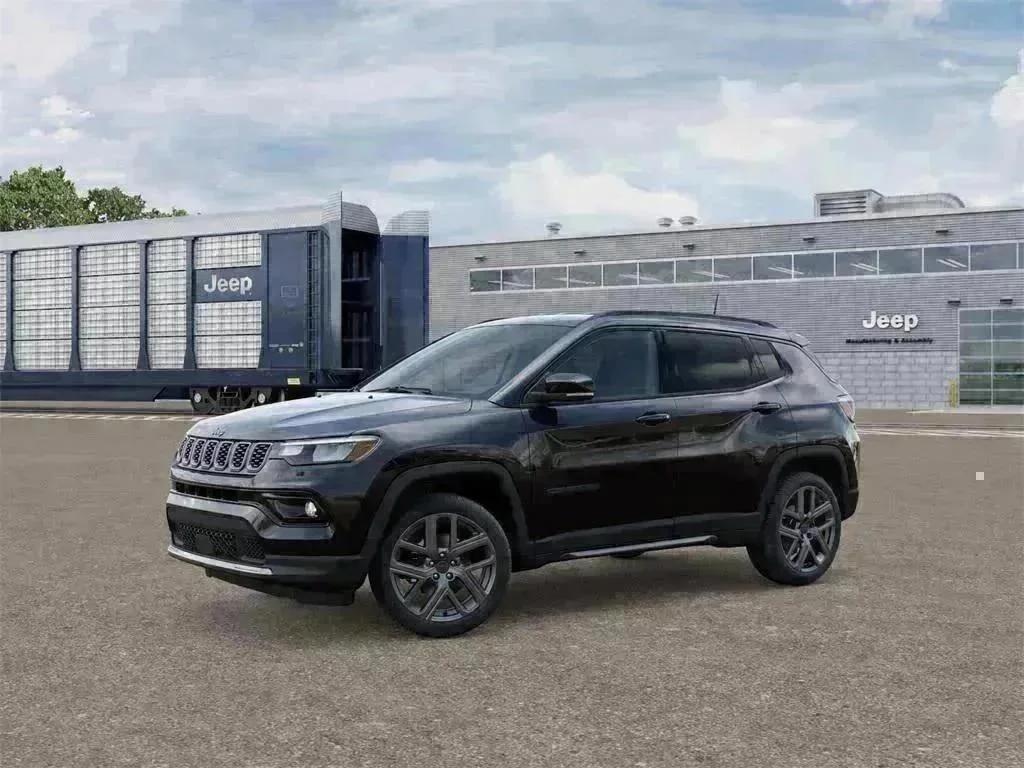 New 2026 Diamond Black Crystal Pearl-Coat Exterior Paint Jeep Limited image 2