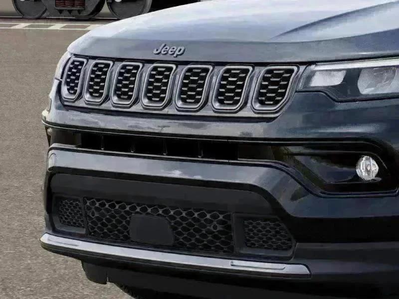 New 2026 Diamond Black Crystal Pearl-Coat Exterior Paint Jeep Limited image 11