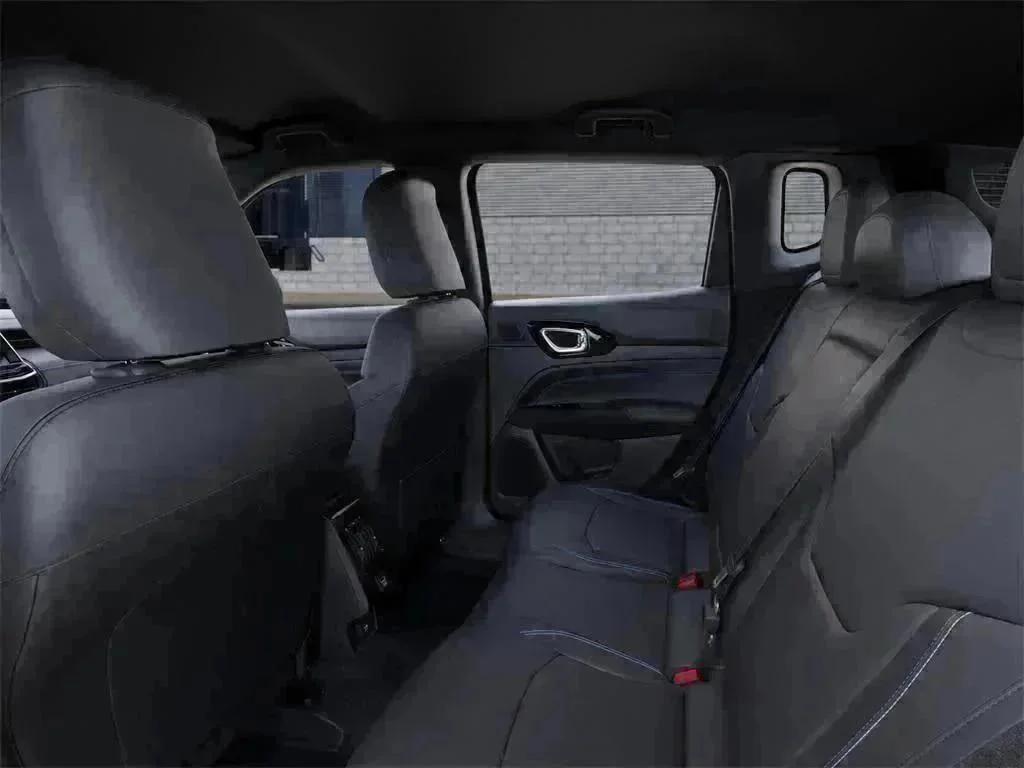 New 2026 Diamond Black Crystal Pearl-Coat Exterior Paint Jeep Limited image 23