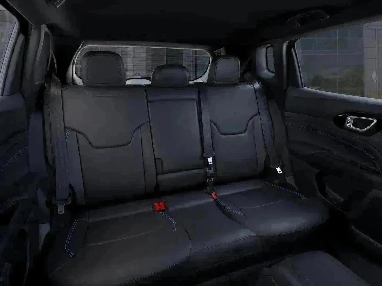 New 2026 Diamond Black Crystal Pearl-Coat Exterior Paint Jeep Limited image 41