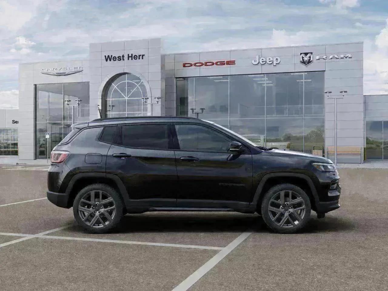 New 2026 Diamond Black Crystal Pearl-Coat Exterior Paint Jeep Limited image 47