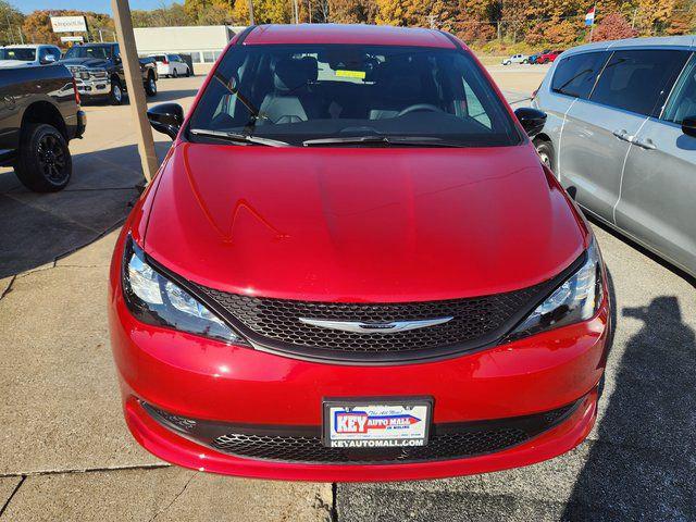 2026 Chrysler Voyager VOYAGER LX