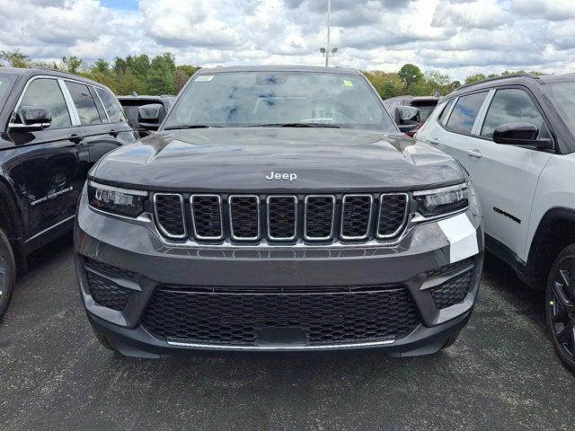2025 Jeep Grand Cherokee GRAND CHEROKEE LAREDO X 4X4