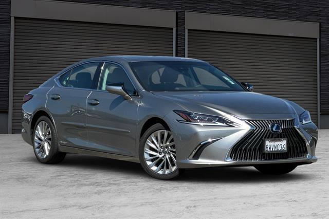 2021 Lexus ES 300h Luxury