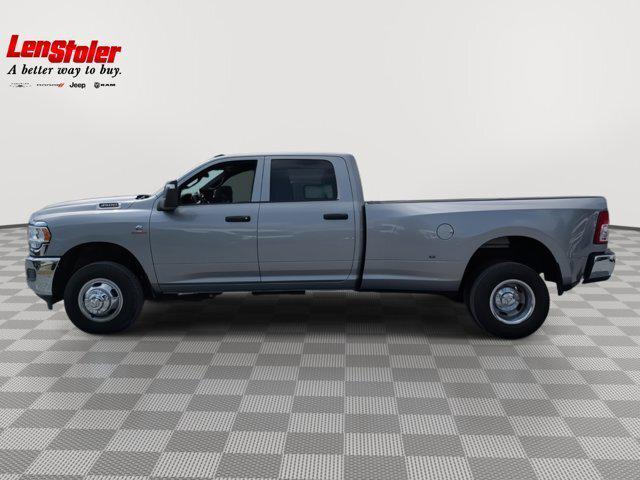 2024 RAM 3500 Tradesman Crew Cab 4x4 8 Box