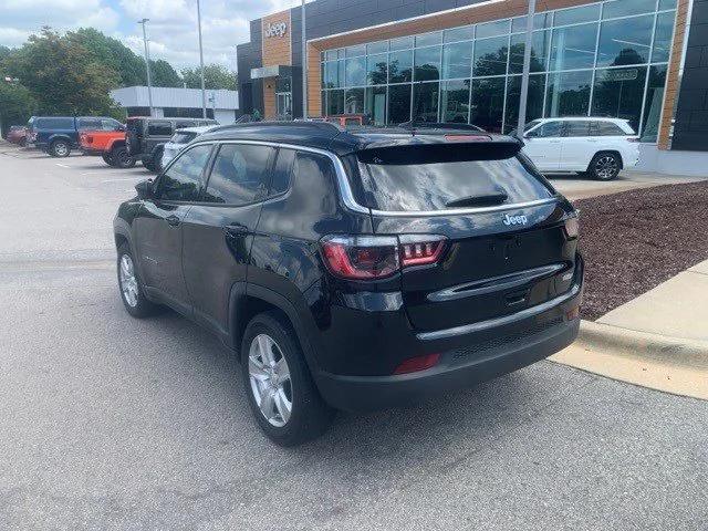 2022 Jeep Compass Latitude FWD