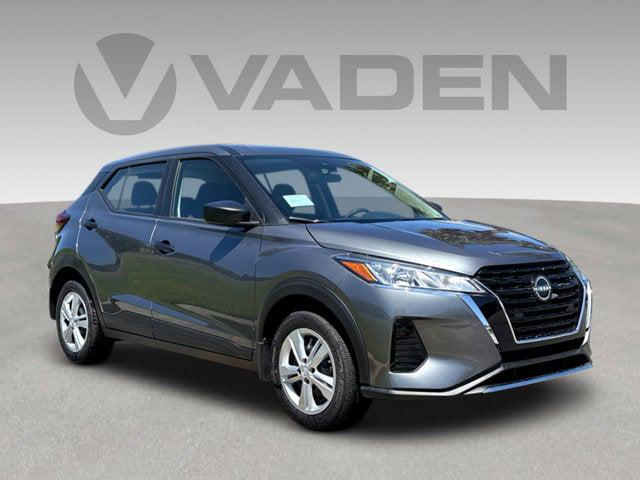 2025 Nissan Kicks Play S 2025 Nissan Kicks Play S