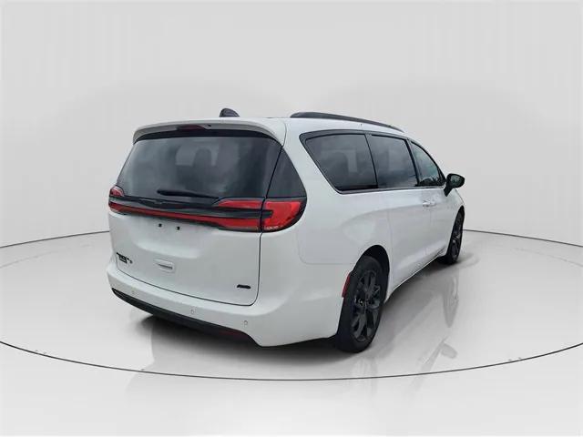 2023 Chrysler Pacifica Touring L AWD