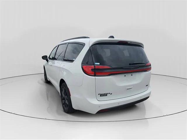 2023 Chrysler Pacifica Touring L AWD