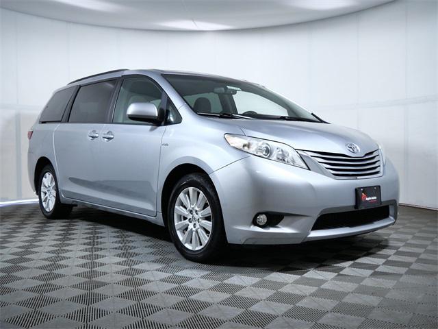 2017 Toyota Sienna LE 7 Passenger