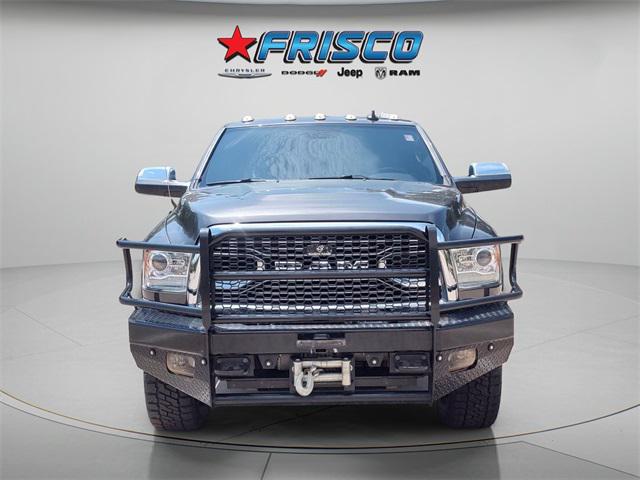 2017 RAM 3500 Limited Crew Cab 4x4 64 Box 2017 RAM 3500 Limited Crew Cab 4x4 64 Box