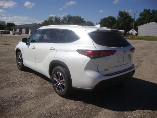2022 Toyota Highlander XLE 2022 Toyota Highlander XLE