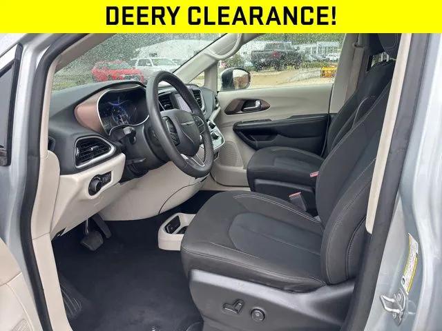 2022 Chrysler Voyager LX 2022 Chrysler Voyager LX