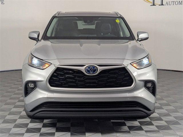 2022 Toyota Highlander Hybrid XLE