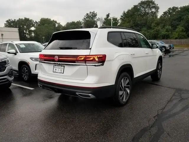 2026 Volkswagen Atlas SE with Technology
