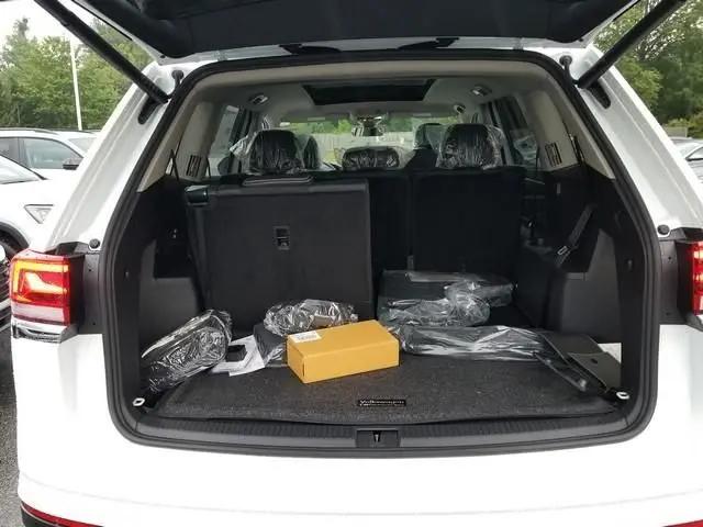 2026 Volkswagen Atlas SE with Technology