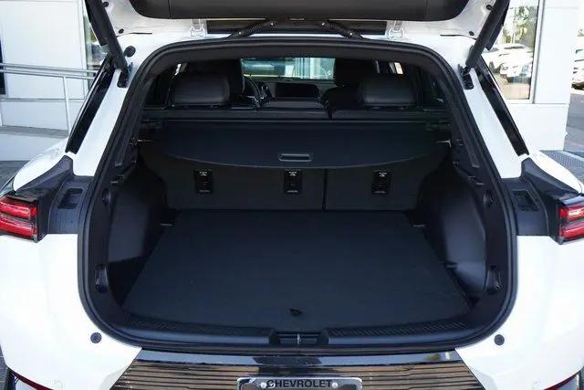 2025 Chevrolet Equinox LT 2