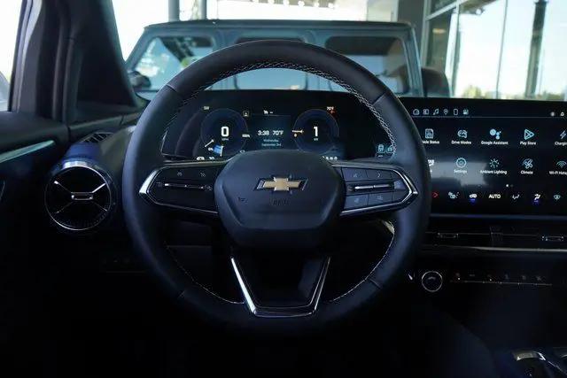 2025 Chevrolet Equinox LT 2