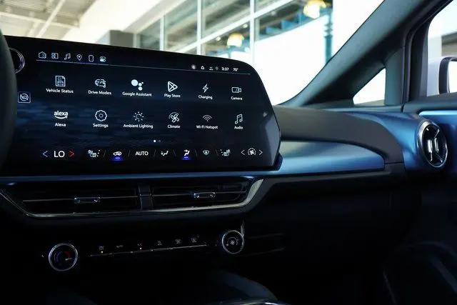 2025 Chevrolet Equinox LT 2