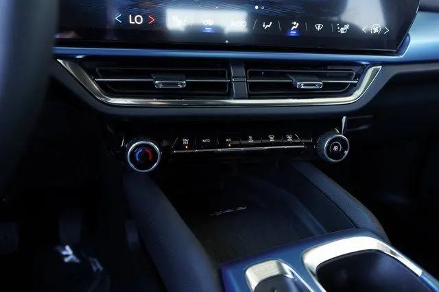 2025 Chevrolet Equinox LT 2