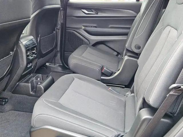 2025 Jeep Grand Cherokee L Laredo X 4x4