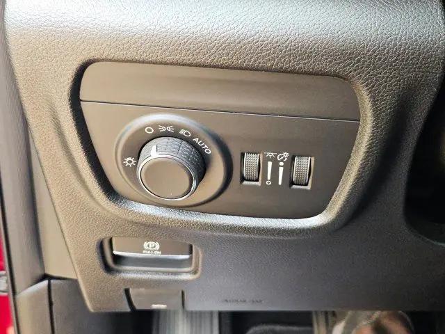 2025 Jeep Grand Cherokee L Laredo X 4x4