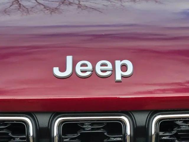 2025 Jeep Grand Cherokee L Laredo X 4x4