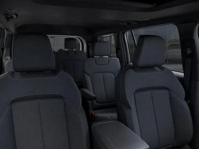 2025 Jeep Grand Cherokee L Laredo X 4x4