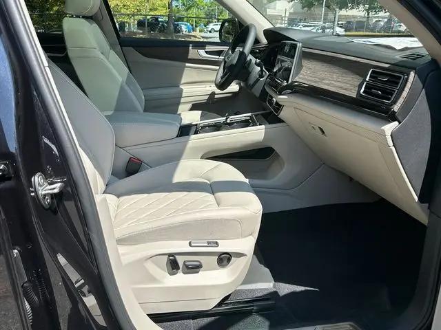 2026 Volkswagen Atlas SEL Premium R-Line